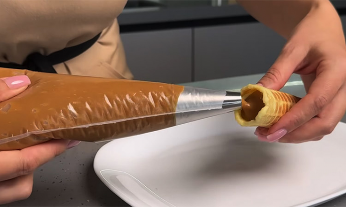 Эталонные вафельные трубочки: останутся хрустящими даже если внутри нежный крем