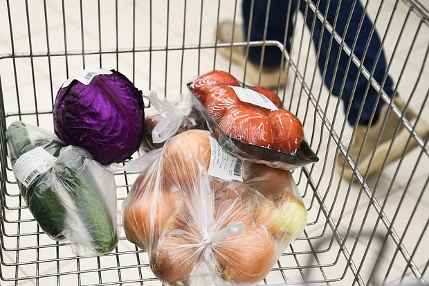 «Это надолго» В России расцветают магазины низких цен. Как экономные россияне изменили рынок торговли?