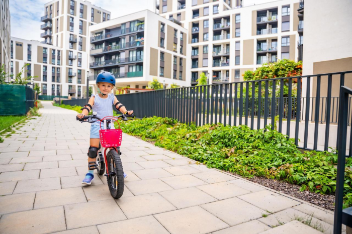 Стоит ли оформлять квартиру на ребенка: объясняет юрист