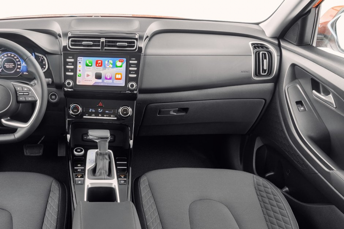 Народный кроссовер за три миллиона рублей. Чем радует и раздражает Solaris HC?