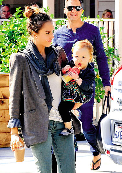 Весенняя обрезка за 15 минут: что сделать с малиной в апреле, чтобы ведрами собирать урожай летом