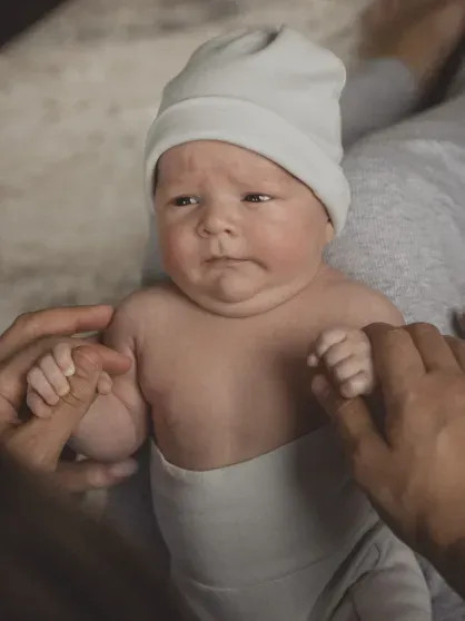 Бойфренд онкобольной Лерчек показал редкие фото с ней по случаю двух месяцев со дня рождения их сына