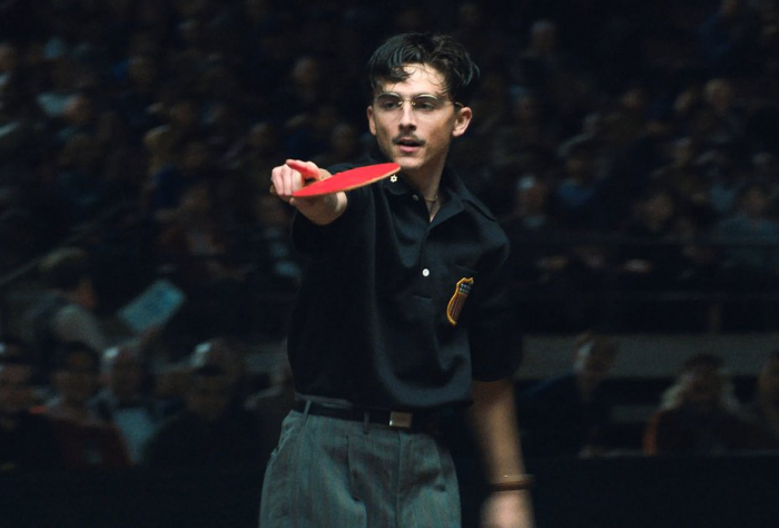 В кино — один из лучших фильмов года «Марти Великолепный». Почему Тимоти Шаламе получит за него «Оскар»?