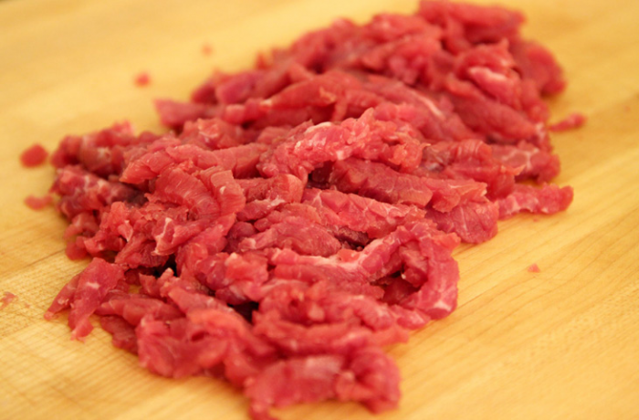 Тартар: кто придумал есть сырое мясо