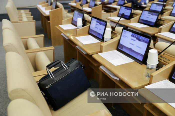 Настоящий украинец... изгажу всё, до чего могу дотянуться... (Ну и как настоящий украинец, Царёв не может не врать.)