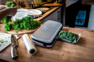 Продлевает срок хранения? Нутрициолог объяснила пользу вакууматора