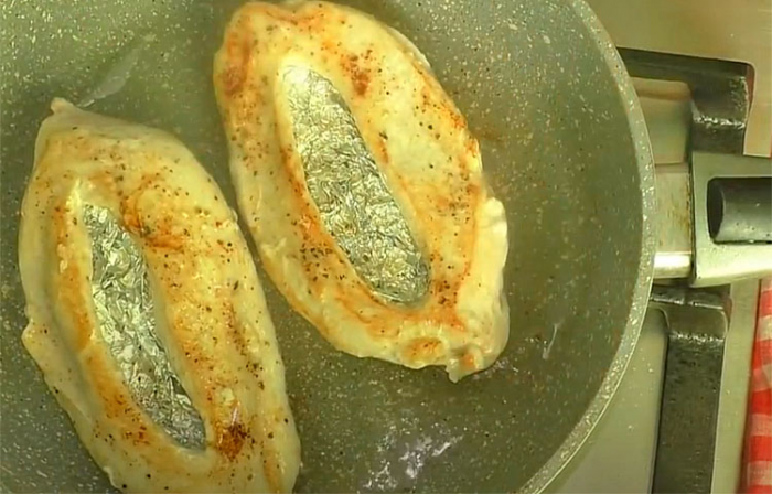 Куриное филе-лодочки: начинка добавляет и вкус, и сочность