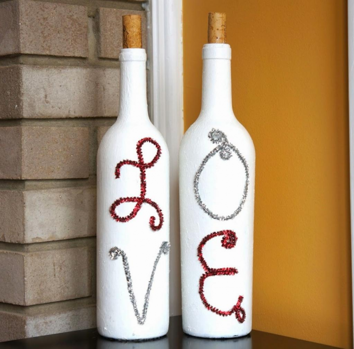 Декорирование бутылок различными материалами (58 фото)