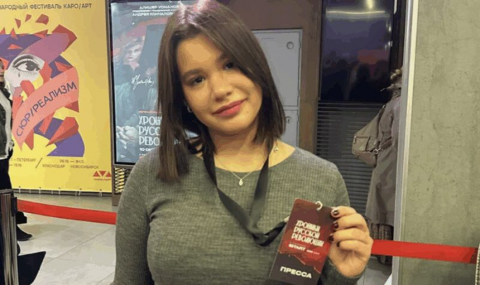 «Она меня ненавидит!»: что стало с детьми Кадышевой, Успенской и Борисовой, которые паразитируют на славе своих 40-летних матерей