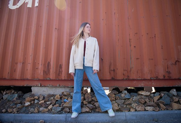 «Я не понимаю, как она это терпит» От страданий и тяжелой инвалидности Олесю спасет операция на позвоночнике. Нужна наша помощь