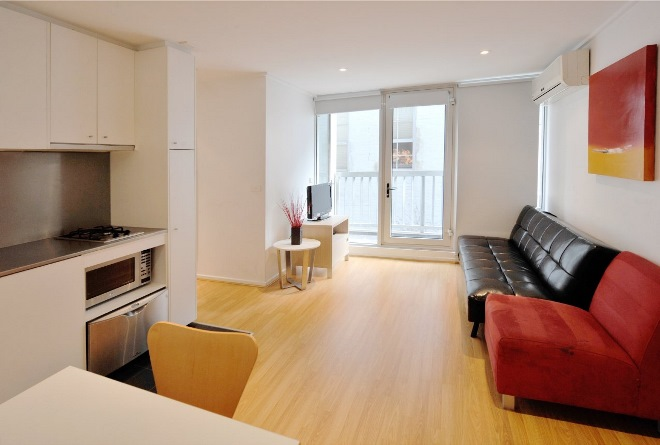 Как обустроить однокомнатную квартиру: планировка, отделка, цвет, свет (64 фото)