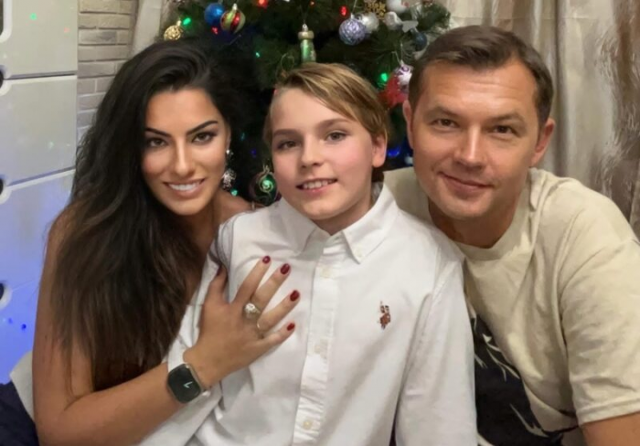 «Он мне не нужен!»: как жена выгнала 30-летнего Алексея Фатеева, а он спустя годы воспитывает чужого сына