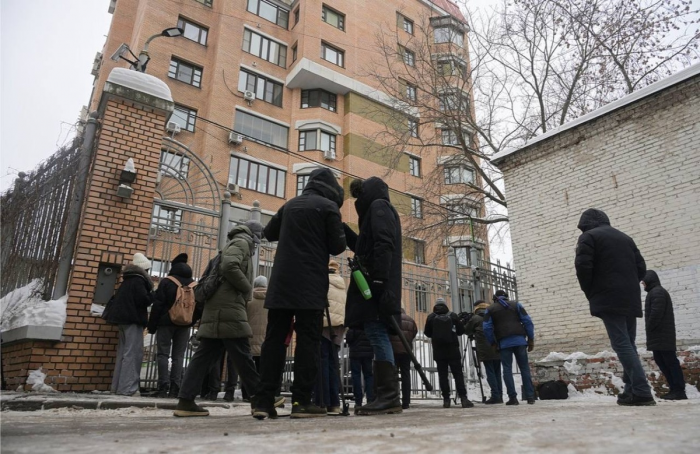 «Если тронешь хоть одну вещь - сядешь!»: Лурье не поверила своим глазам, когда вошла в квартиру. Зачем Долина оставила пианино и картины.