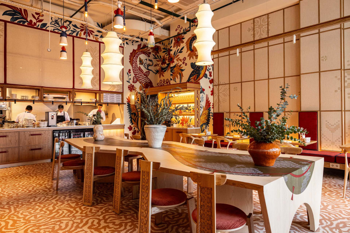 Сморчки, моти и часы от Раппопорта: чем живёт ресторанная Москва в апреле