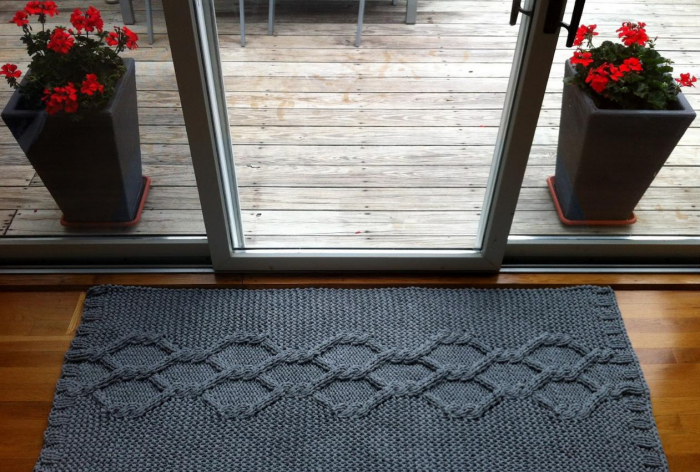 Вязаные коврики: интересные модели и применение в дизайне помещения (45 фото)