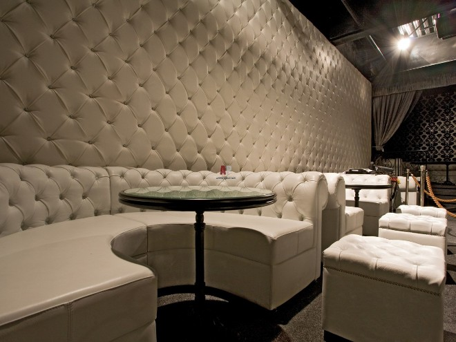 Мягкие стеновые панели – новое звучание старинного декора помещений (65 фото)