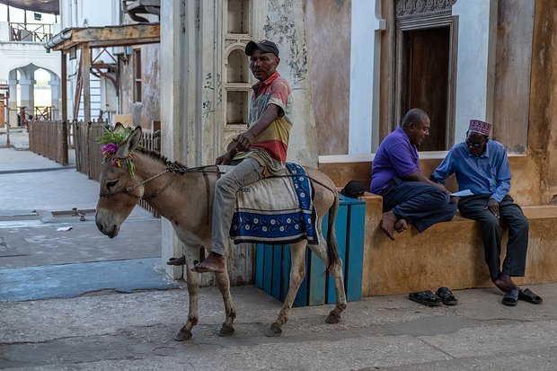 «Во сколько в Найроби обычно начинают убивать?» Россиянин в одиночку поехал в одну из самых опасных стран. Что его там поразило?