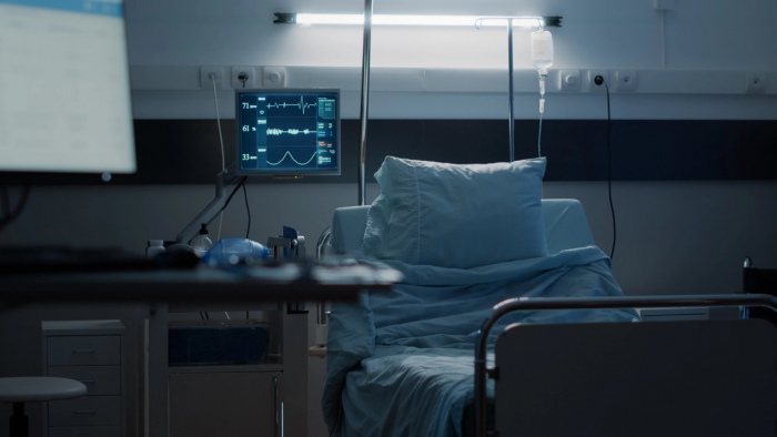 "Вы представляете, как он мучился?! Это же дитя!": В Омской области мальчик умер после укуса соседского щенка