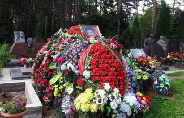 45 лет любви и трагедий: как сложилась судьба Ядвиги Поплавской после смерти мужа, и почему их памятник стал поводом для споров