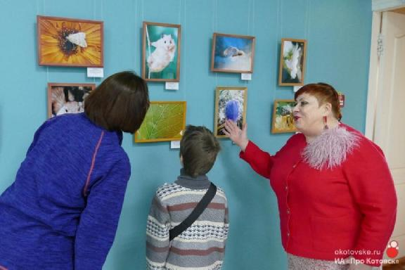 В Котовске открылась персональная фотовыставка Екатерины Чернышовой