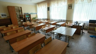 "Заряжены на пятерки". В Барнауле будущим первоклассникам подарили ранцы