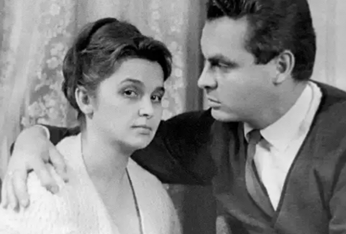 Развод спустя 25 лет: кто покорил сердце телеведущей Валентины Пимановой после расставания с мужем?