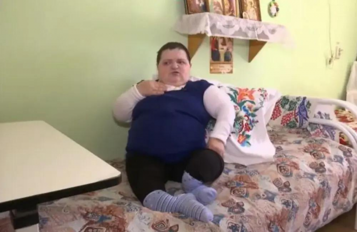 Как сложилась жизнь девочки, которую мать 12 лет держала в сундуке