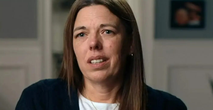 Мать два года отравляла жизнь дочери-подростка анонимными сообщениями с угрозами: почему она это делала