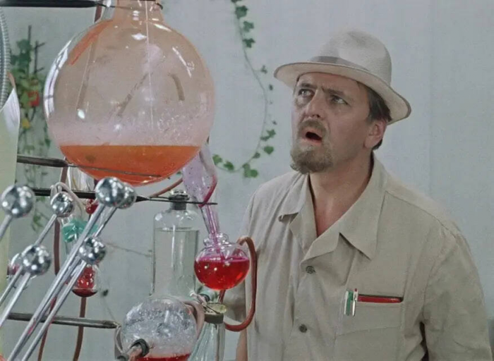 Как создавали культовый реквизит — машину времени — для фильма «Иван Васильевич меняет профессию»