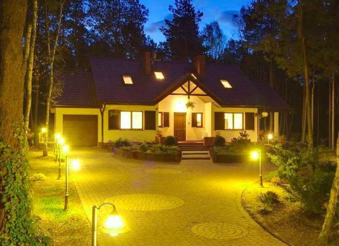 Дизайн двора частного дома: правила создания гармоничного пространства в разных стилях (124 фото)