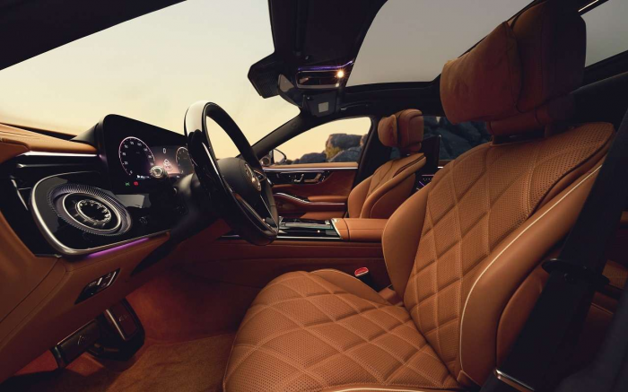 ИИ, мотор V12: представлен обновленный Mercedes-Maybach S-класса