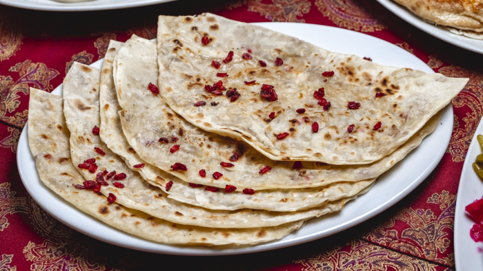 Влюбиться в индийские лепешки роти: 10 простых и сытных рецептов