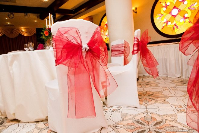 Чехлы на стулья: как создать стильный вариант декора мебели своими руками (74 фото)