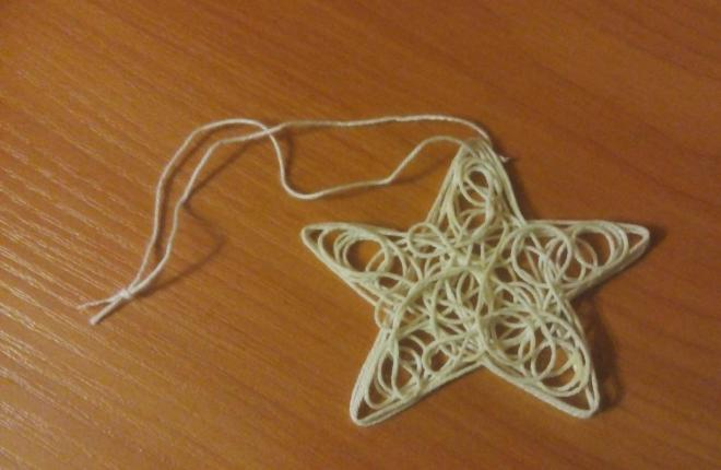 Самые популярные и необычные украшения дверей на Новый год (63 фото)