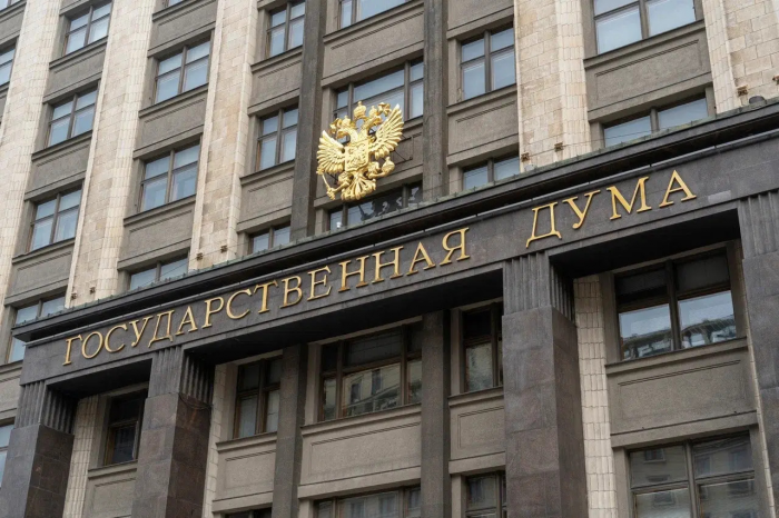 Депутаты требуют проверки: гонки Долиной с мигалкой вызвали резонанс в Госдуме