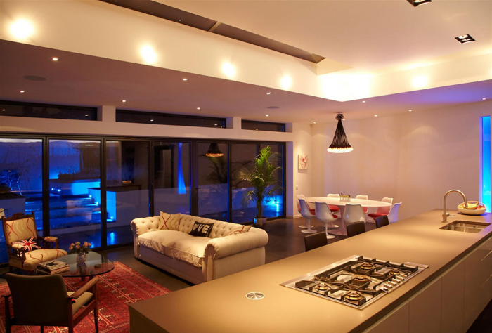 Диван на кухню: нюансы выбора мебели для комнат разных площадей и стилей (62 фото)