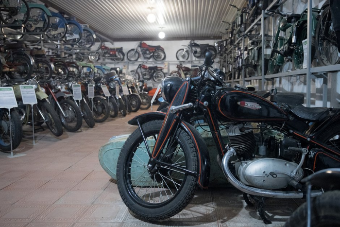 «Чтобы восстановить такой мотоцикл, нужно лет десять жизни» Россиянин собрал коллекцию из 427 мотоциклов и создал уникальный музей