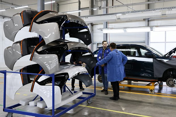 «Это новая реальность» Российский авторынок пережил сильнейшие потрясения в 2025 году. Что будет с ценами на авто в 2026 году?