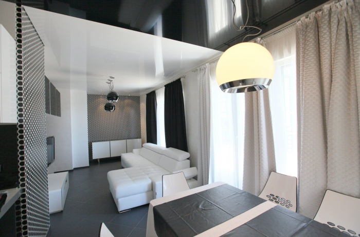 Как выбрать люстру для натяжного потолка в зал и другие комнаты (67 фото)