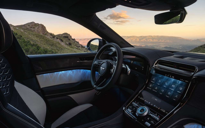 Новый Bentley Torcal привезут в Россию: цены и сроки