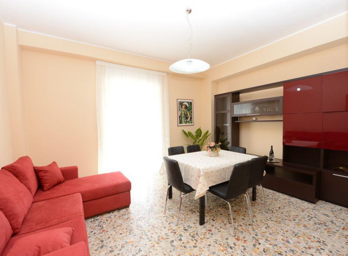 Как обустроить однокомнатную квартиру: планировка, отделка, цвет, свет (64 фото)