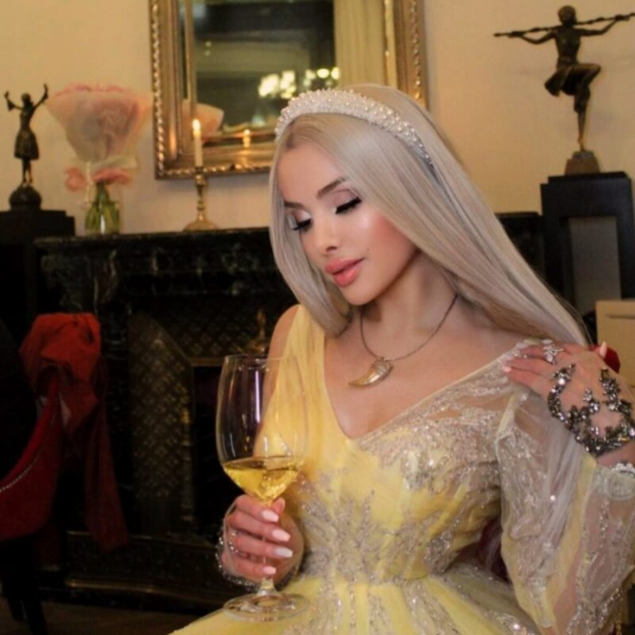 «Она чуть не лишилась всего»: как выглядит особняк Алены Кравец, в который она возвращалась дважды