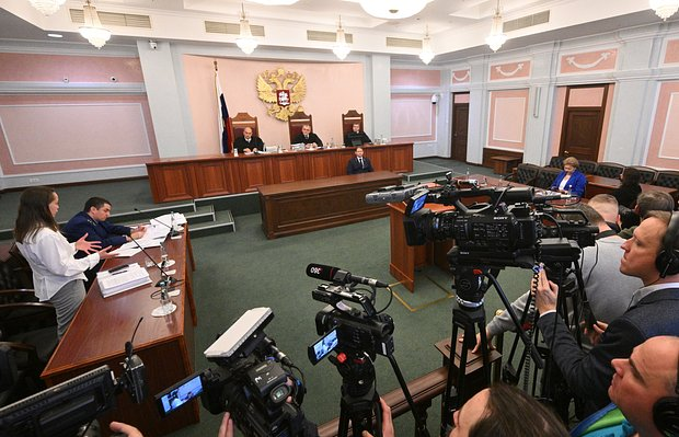 «Долина — символ обнагления элиты». В России заговорили о последствиях для «крыши» Долиной. Но будут ли они?