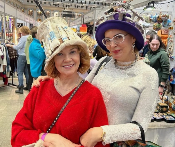 «Мы с ней одно целое»: как сложились судьбы актрис, которые дружат 30 лет и прошли через первые браки и рождение детей