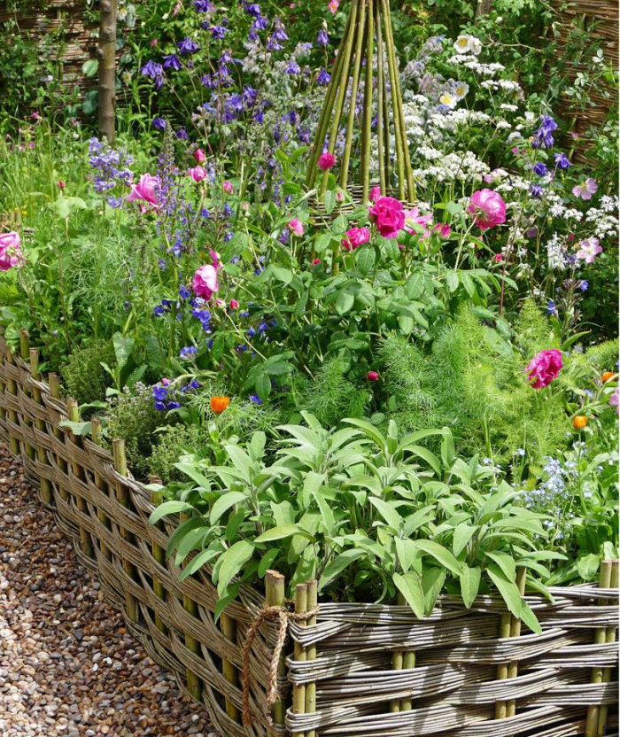 Клумба для дачи: как своими руками создать цветочный оазис (60 фото)