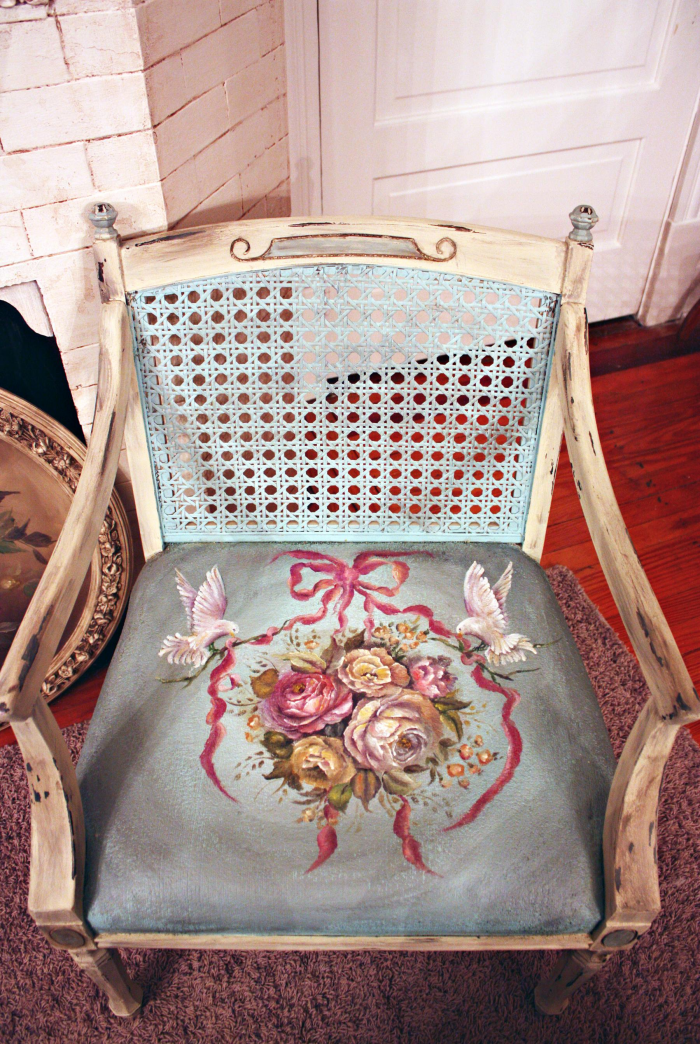 Декупаж мебели своими руками: виды техники и подбор идей для реставрации (26 фото)