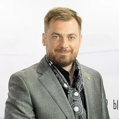 «Ситуация меняется в моменте»: директор Lubrex — о топливе, маслах и дефиците