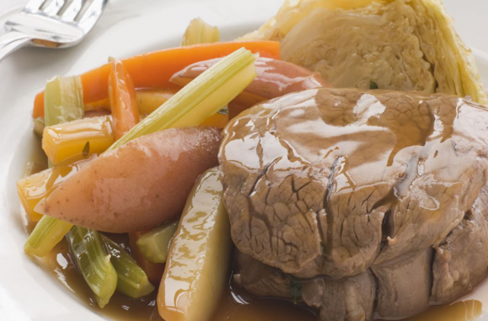 Готовим вырезку, чтобы она не пересохла и оставалась сочной и таяла во рту. Используем масло и маринады