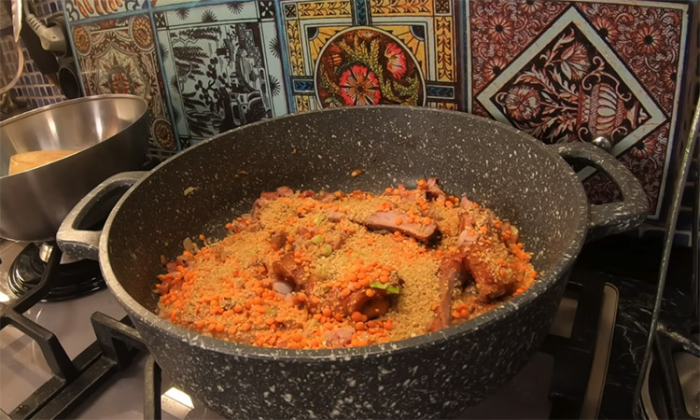 Балканский согревающий суп: спасет в самую снежную зиму. Наваристее солянки, на копченых ребрышках