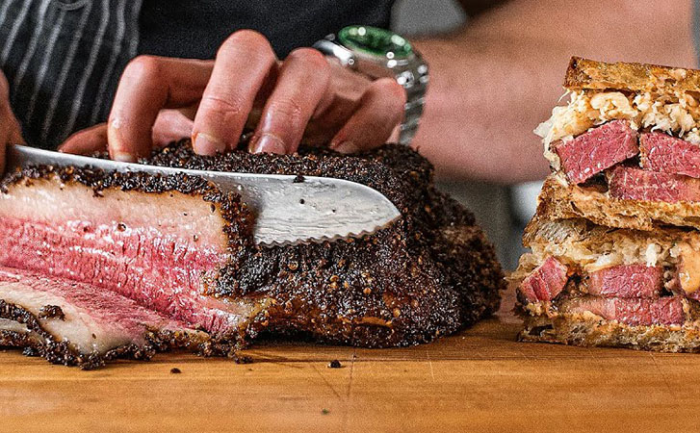 Заменит дорогие копчености. Пастрами по-гасконски: вкуснее ветчины и салями